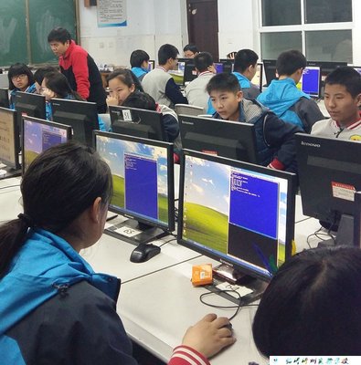 我校“信息學奧賽培訓班”正式開課，編程教學助力學生成長